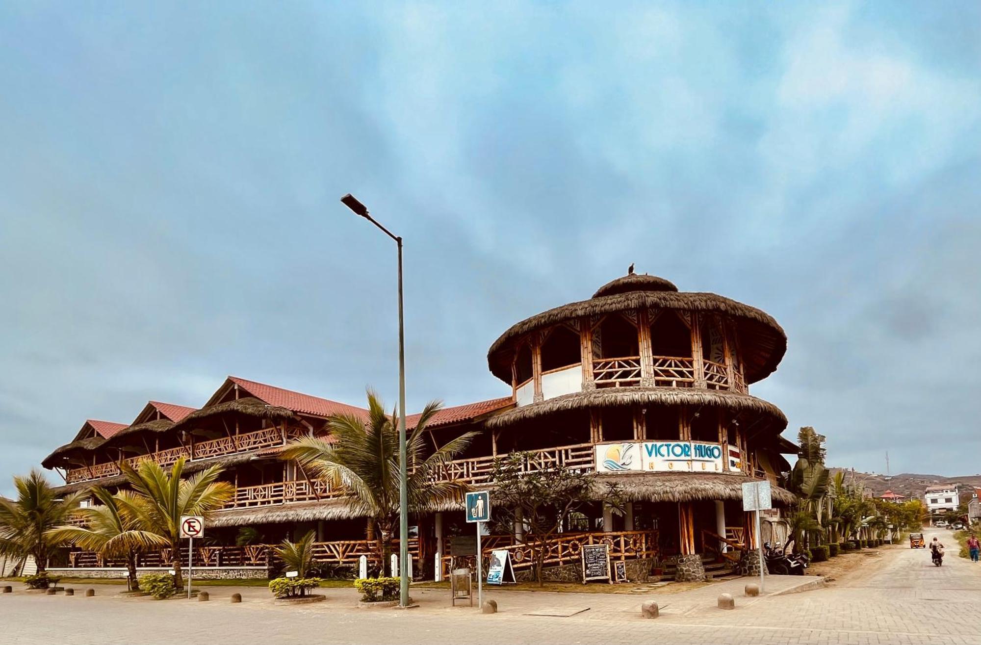 Victor Hugo Hotel Puerto Lopez Bagian luar foto