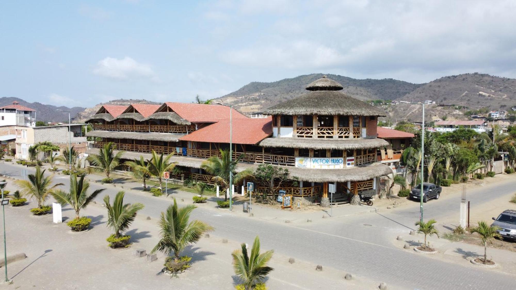Victor Hugo Hotel Puerto Lopez Bagian luar foto